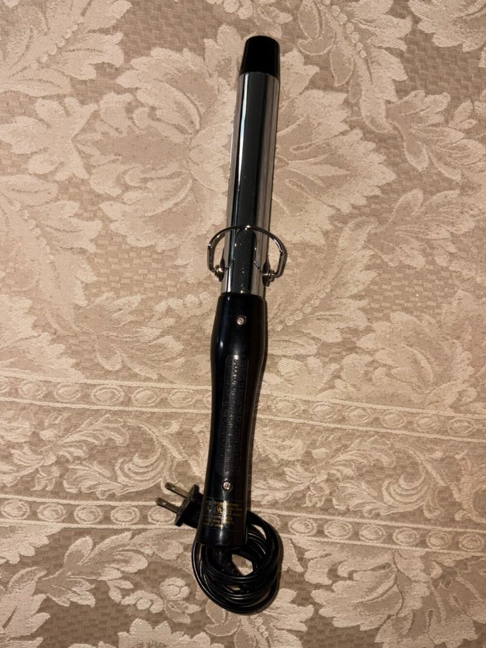 🖤 Revlon Curling Iron — Model RVC099B/RVC099BF